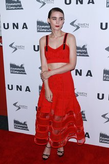 Rooney Mara feet photo thumbnail