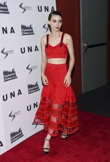 Rooney Mara feet photo thumbnail