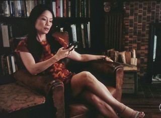 Lucy Liu feet photo thumbnail