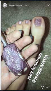 Gabbie Hanna feet photo thumbnail