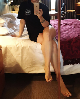 JoJo feet photo thumbnail