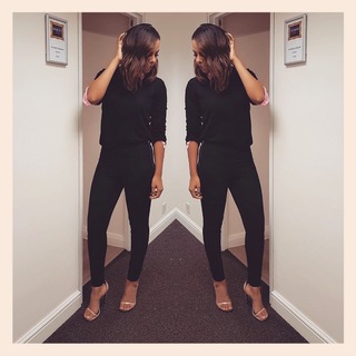 Rochelle Humes feet photo thumbnail
