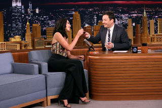 Gal Gadot feet photo thumbnail