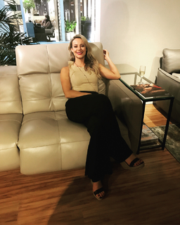 Paolla Oliveira feet photo thumbnail