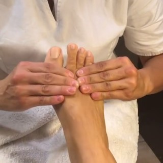 Veronica Maya feet photo thumbnail