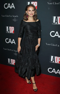 Natalie Portman feet photo thumbnail