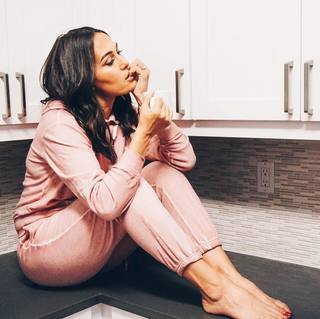 Brie Garcia feet photo thumbnail