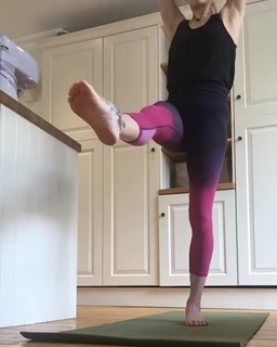Fearne Cotton feet photo thumbnail