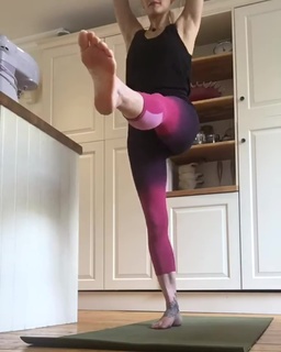 Fearne Cotton feet photo thumbnail