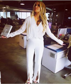 Carmen Electra feet photo thumbnail