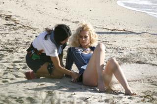 Claudia Schiffer feet photo thumbnail