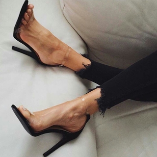 Jessica Lowndes feet photo thumbnail