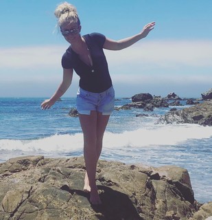 Kendra Wilkinson feet photo thumbnail
