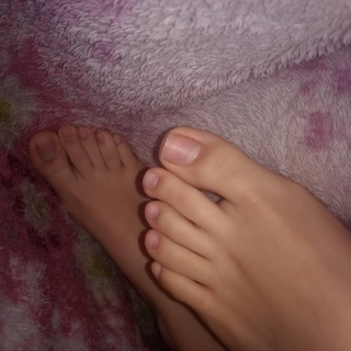 Isa Pes feet photo thumbnail