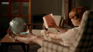 Jessie Buckley feet photo 5