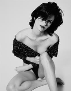 Courteney Cox feet photo thumbnail
