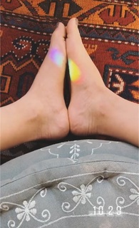 Adriene Mishler feet photo thumbnail