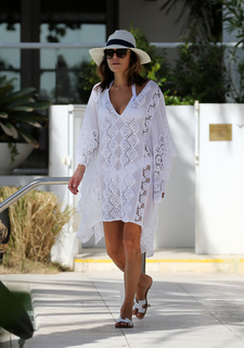 Bethenny Frankel feet photo thumbnail