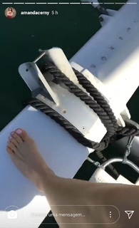 Amanda Cerny feet photo thumbnail