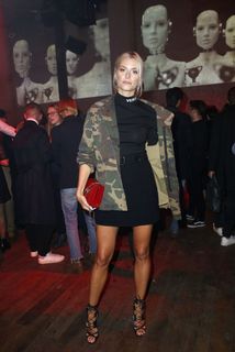 Lena Gercke feet photo thumbnail