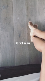 Christina Milian feet photo thumbnail