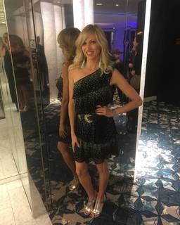 Debbie Gibson feet photo thumbnail