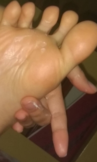 Isa Pes feet photo thumbnail