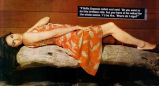 Amanda Peet feet photo thumbnail
