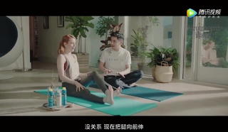 Emma Roberts feet photo thumbnail