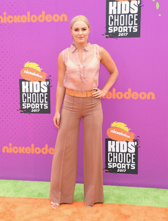 Lindsey Vonn feet photo thumbnail