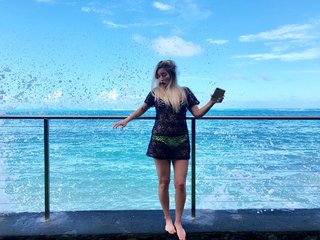 Justine Ezarik feet photo thumbnail