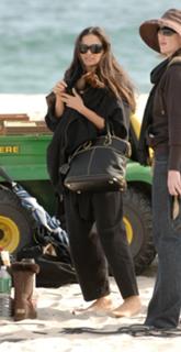 Demi Moore feet photo thumbnail
