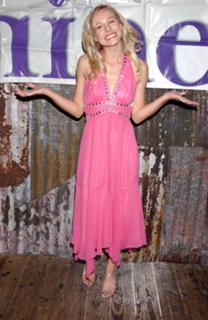 Kristen Bell feet photo thumbnail