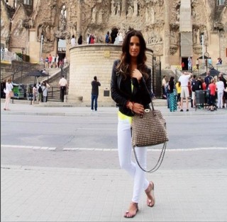 Rocsi Diaz feet photo thumbnail