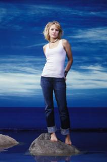 Kristen Bell feet photo thumbnail