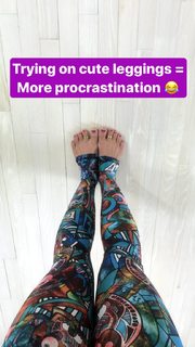 Kino MacGregor feet photo thumbnail