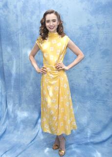 Lily Collins feet photo thumbnail