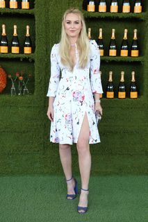 Lindsey Vonn feet photo thumbnail