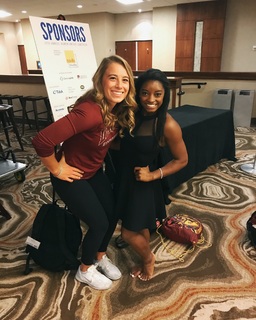 Simone Biles feet photo thumbnail
