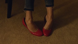 Naomi Watts feet photo thumbnail