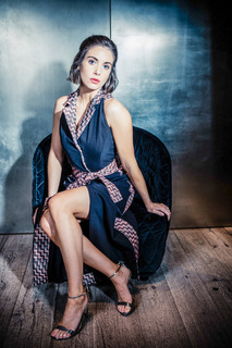Alison Brie feet photo thumbnail