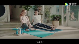 Emma Roberts feet photo thumbnail