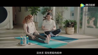 Emma Roberts feet photo thumbnail