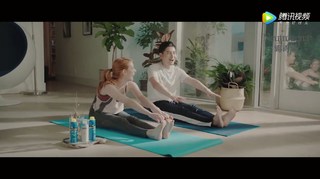 Emma Roberts feet photo thumbnail