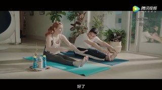 Emma Roberts feet photo thumbnail