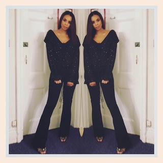 Rochelle Humes feet photo thumbnail