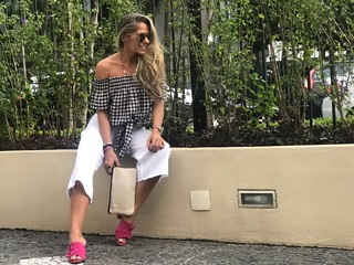 Adriane Galisteu feet photo thumbnail