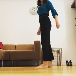 Andrea McLean feet photo thumbnail
