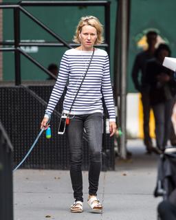 Naomi Watts feet photo thumbnail