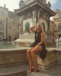 Cristina Ferreira feet photo thumbnail